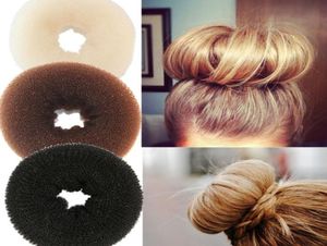 Whole3PCS Retail Hair Styling Donut Bun Maker Ring Style Bun Scrunchy Sock Poof Bump für Haare Large Medium Small5048383