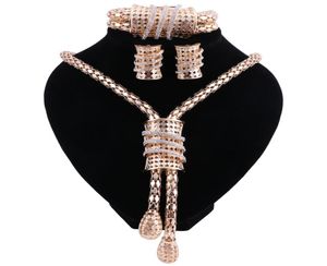 Nya brudsmycken Set Goldcolor Crystal Necklace Earrings Armband för Indian Women039s Clothing Smyckesuppsättningar Gift4322362