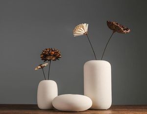 100 neue Marken-Porzellankreativität, schlichter und moderner Stil, weiße Vasen, Keramikvasen für Hochzeit, Heimdekoration, 12688422