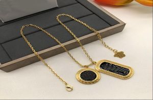 Fashion Basilisk round cards pendants women's Bracelet Necklace Stud Earring sets Brass 18K gold plated ladies Designer Jewelry Va142907668