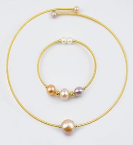 Collane con ciondolo Girocollo e braccialetto di perle d'acqua dolce Set Delicato color oro 14 carati Solido Gioielli facili da indossare per le donne4907521