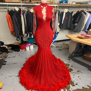Eleganta röda balklänningar långärmad aftonklänningsapplikationer fjädrar formella festklänningar vestidos para mujer elegantes y bonitos