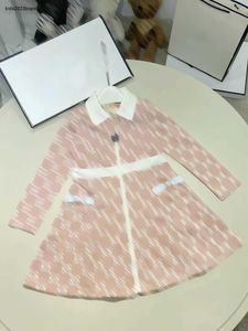新しい女の子のドレス長袖ベイビードレスサイズ110-160デザイナーチャイルドスカートコントラストチェッカーデザイン幼児フロック12月12日