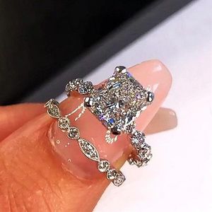 Choucong Brand Wedding Rings Luxury Jewelry 925 Sterling Silver Princess Cut White Topaz CZ Diamond Gemstones Party Women Engageme276J