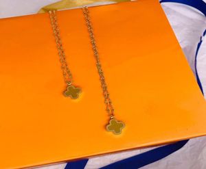 Fashion Street Pendant Halsband Halsband för mankvinna smycken mycket kvalitet med Box2675555