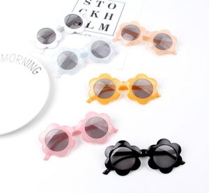 INS New Kids Sunglasses baby sunflower cartoon eyewear outdoor kids antiuv sunflower sunglasses fashion trendy summer kids beach 3363985