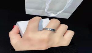 Luxurys Designer Ring luxury fashion men039s and women039s plain circle couple039s rings simple personalized jewelry13933979850840