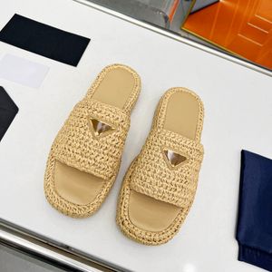 Klassisk designer Monolith Raffia Fisherman Sandaler Foam Rubber Cork Woven Upper Platform Sandaler Mjuk vadderad Nappa Leather Wedge Slippers Quartz Storlek 35-40