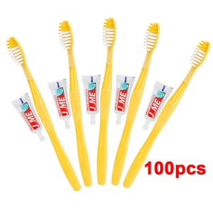 100pcs Probatemve de dentes de dentes descartáveis ​​com creme dental.