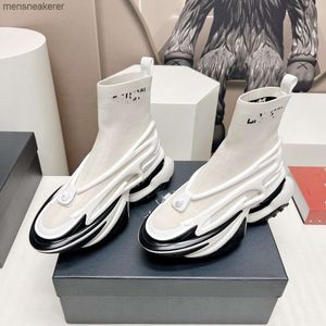 Spazio Moda Scarpe da uomo Sneaker Calzini Unicorno Coppie Astronave Sneakers Tecnologia Uomo Balmaiins Proiettili Calzino da donna Designer Ispirato al vento Veicolo spaziale 1UNB