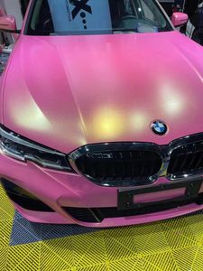 Adesivi diamante Oro rosa opaco flusso di colore metallico Pellicola per auto in vinile Pellicola a bolle d'aria gratuita per grafica del veicolo Copertine rivestimento in lamina misura 1,52