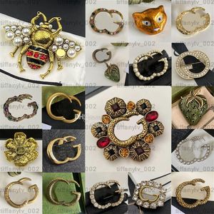 TopsGG designer brooches womens mens bee pins brooches accessories designer pin dress pins for lady specifications luxury vintage 326K