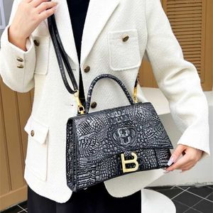 18% Off de designer bolsa moda moda nova feminina holsa versátil marca de luxo lazer personalizada um ombro saco de bolsas de crossbody