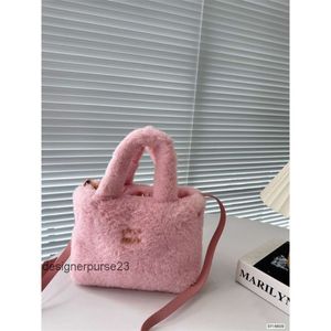 new arrival Designer bag Tote bags Women's Capacity mui mui Tote Bag Tidal Shoulder Handheld Oblique Cross Underarm Commuter Bag mui bag M ZU48l