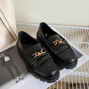 Luxury Dress Shoes Brand Leather Shoes Black Open Edge Bead Tassel Loafers