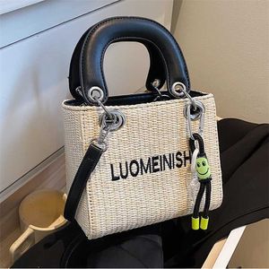 Bolsa de designer feminina com 30% de desconto, novo estilo de verão, grama, malha, portátil, pequeno, ombro único, bolsa crossbody daifei