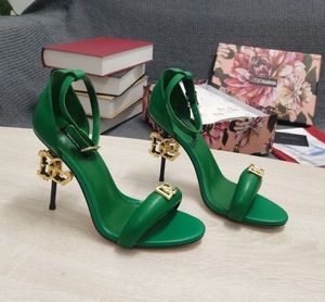 고급 브랜드 여성 Keira Sandals Shoes Baroque Sculpted D 자형 Heel Gold Pop Carbon Pumps 파티 웨딩 레이디 검투사 Sandalias EU35-43