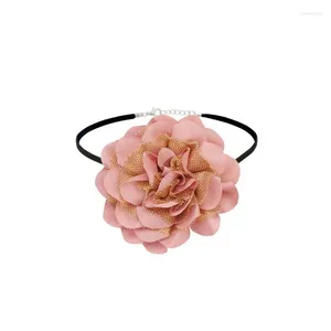 Fiori decorativi Trendy Vintage Design accattivante alla moda Elegante elegante patchwork floreale Collana da donna Gioielli unici