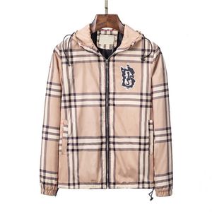 Hot Designer mens jacket spring and autumn windrunner tee fashion hooded sports Classic plaid stripe printing windbreaker casual zipper jackets clothing