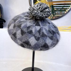 Berets mulher clássico vintage verificação boina elegante senhoras pele de lã abóbora octogonal chapéu feminino artista feminino boné com pom