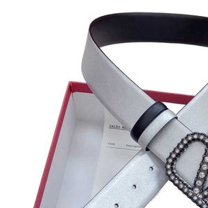أحزمة Big v Mens Premium Quality Belt 40mm مصمم العلامة التجارية الفاخرة الحزام النسائي الأزياء الطراز غير الرسمي يمكن أن يكون كلا الجانبين من جلد البقر الحقيقي لا تجعد حزام الخصر 01 8qu6