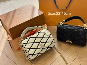 2024 Ny lyxdesigner Bag Women Handbag Fashion Chain Crossbody Bag designer axelväskor Elegant handväska 7a hög kvalitet