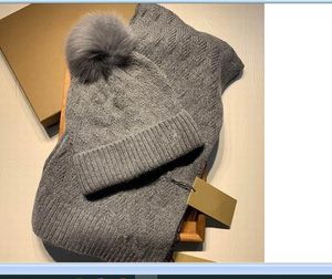 2024 di alta qualità inverno caldo moda morbido cappelli e sciarpe set con palla di capelli modello a losanga maglia di cotone molti colori disponibili dimensione libera della stessa dimensione