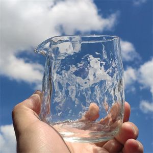 Japonês Hammer padrão de vidro leite com jarro de jarro de capa resistente ao café Kung Fu Separador de chá transparente leite jarro jarro de jarro 231227