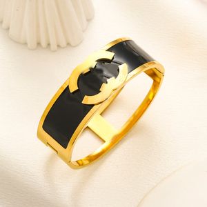 Lüks bilezikler kadın altın bileklik moda marka tasarımcısı çift mektup bilezik 18k altın kaplama paslanmaz çelik mühür bilezik kadın düğün mücevher sevgisi hediyeler