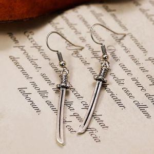 dangle earrings caoshi女性のためのトレンディなパーティーナイフの形状ファッショナブルなデザインアクセサリー繊細な女性スタイリッシュなパーソナライズされたギフト