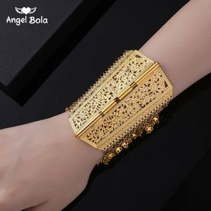 Bangle Geometric Hollow Wide Metal Muslim Bangle for Islamic Women Bracelet Cuff Bangle Allah Arab Turkish Jewelry Accessories