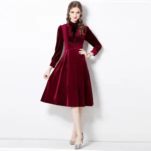 Casual Dresses Autumn Winter Runway Fashion Blue Red Velvet Midi Dress Women Bow Stand Collar Long Sleeve Lace Patchwork Slim Party Vestidos