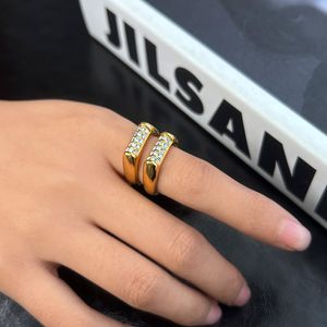 Zirkon eingelegter Ring für weibliche Nische, leichter Luxus, High-End