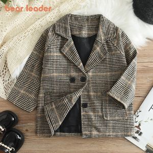 Giacca da ragazzo Long Jacket Spring Autumn Plaid Kids Coate per bambini Abbigliamento per bambini 2 6 anni di abbigliamento da esterno 231227