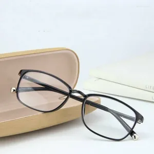 Solglasögon Ultralight Fashion Women Men Reading Glasses Retro Clear Lens Presbyopic Female Manele Reader Eyewear 1.5 2.0 3.0 4.0