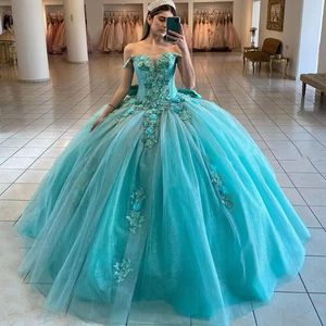 Księżniczka z ramion sukienki Quinceanera 2024 Tiulle Lace Applique Koraliki Vestido de15 Anos Frezowanie Słodka suknia balowa Słodka 16