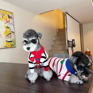 Roupas para cães suéter quente sweater designer de luxo gato animais de estimação suéteres de cachorro suprimentos para cães para pequenas e médias roupas de estimação csd2312278