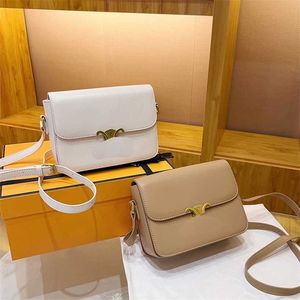 % 18 indirim tasarımcı çantası kadınlar için şık yeni Kore tarzı yüksek kaliteli ve çok yönlü crossbody tofu çantası ile basit küçük kare