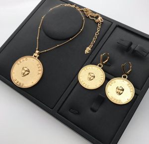 Zestaw biżuterii Najwyższa jakość luksusowe retro zaawansowane kolczyki brązowe 18K mosiężne złocone stadniny do marki imprezowej oficjalne reprodukcje 65999084