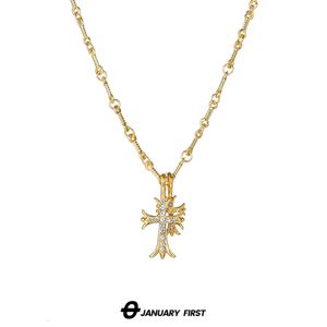 Designer Ch Cross Luxury Chromes Pendant Necklace Diamond High Fashion Hip Hop American Retro Collarbone Sweater Chain Women Heart Neckchain Lover Gift J329