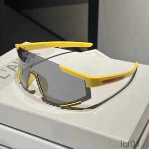 Designer Shield Occhiali da sole visor bianco a strisce rossa da uomo da uomo ciclismo maschi di occhiali da corsa per esterni con pacchettioyr8