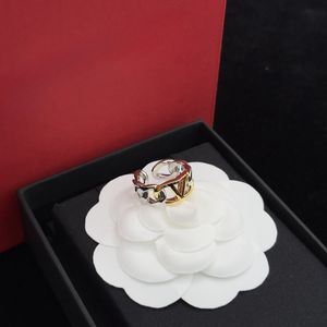 Squisita fattura, designer classico del marchio, anello con lettere piccole, festa di matrimonio per donne e uomini, gioielli, confezione regalo d'amore