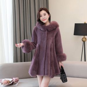 OC00405 Casaco de pele feminino de luxo personalizado grama de cordeiro granulado corte de ovelha casaco de lã grande e médio comprimento cabelo de raposa casacos com capuz