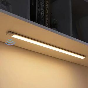 1 st 3,93 tum LED -rörelsesensorskåpsljus, under räknarbelysning, trådlös magnetisk USB -uppladdningsbar köksnattljus, batteridrivet drivet ljus