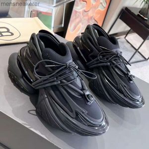 Sneaker da uomo con suola da uomo Scarpe da uomo elevate Scarpe da ginnastica spesse di alta qualità per coppie Unicorno Sport Astronave Spazio graduale Balmaiins DWZR