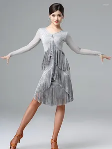 ステージウェアx2152レディラテンダンススカート女性のタッセルドレスチームテーブルパフォーマンス服の衣装