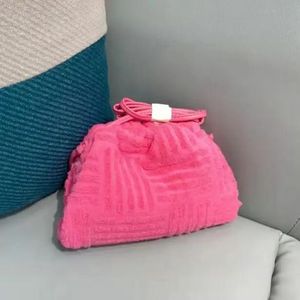 Bolsas de luxo bolsa de toalhas de luxo 2022 Mulheres moda popular portátil bolsa de ombro de bolsa de ombro de cadeia bolsa de mensageiro