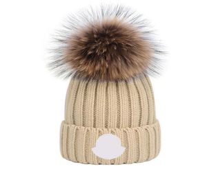 High Quality Brand Crochet knitted Hat classic Designer men women skiing Caps ladies Wide Brim Hats Warm Luxury Solid mens fur Cap5350941