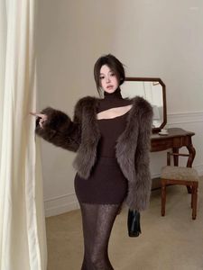ワークドレスフランスの女の子メイラードスタイルスーツ女性冬のぬいぐるみ短いジャケットタートルネックくぼんだボトムシャツロングスカート2ピースセット