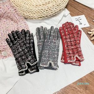 Fünf Finger Handschuhe Marke Frauen Winter Plus Samt Verdicken Warme Touch Screen Elegante Perle Volle Finger Radfahren